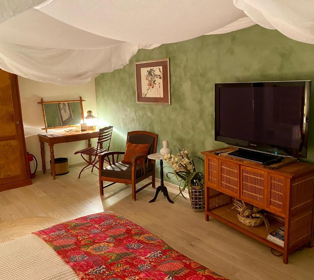 Les 3 Coeurs - Chambres Chez Charmants Habitants Font エクステリア 写真